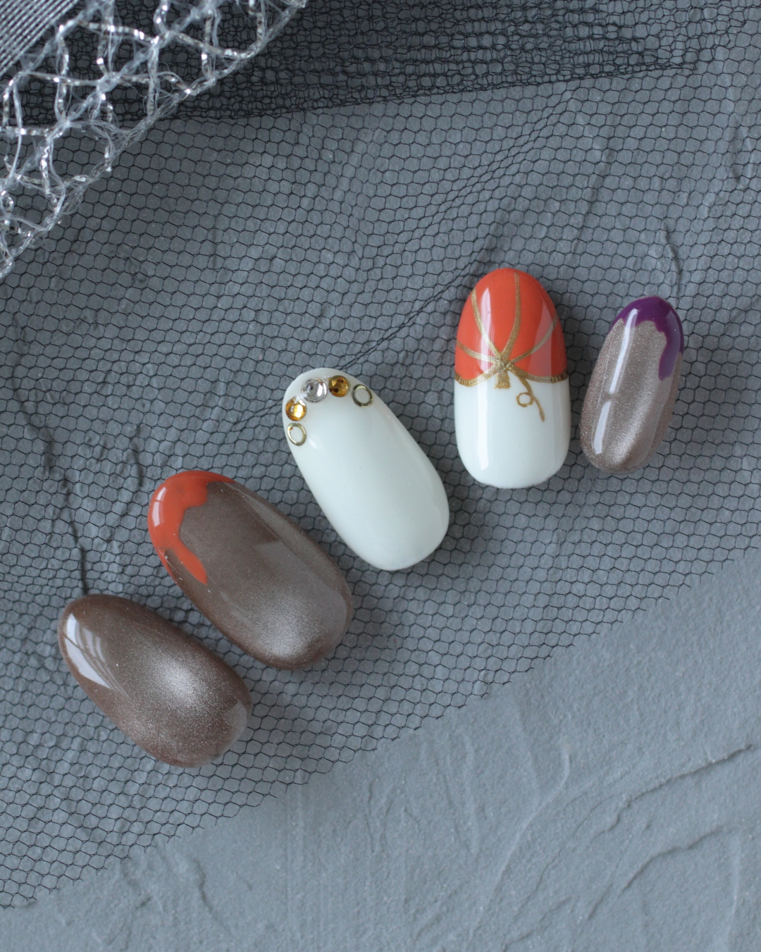 新百合ヶ丘パラジェル&カルジェルネイルサロン「ネイルマーナ」ハロウィンネイル2025