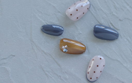 新百合ヶ丘パラジェル＆カルジェルネイルサロン「ネイルマーナ」秋ネイル2025