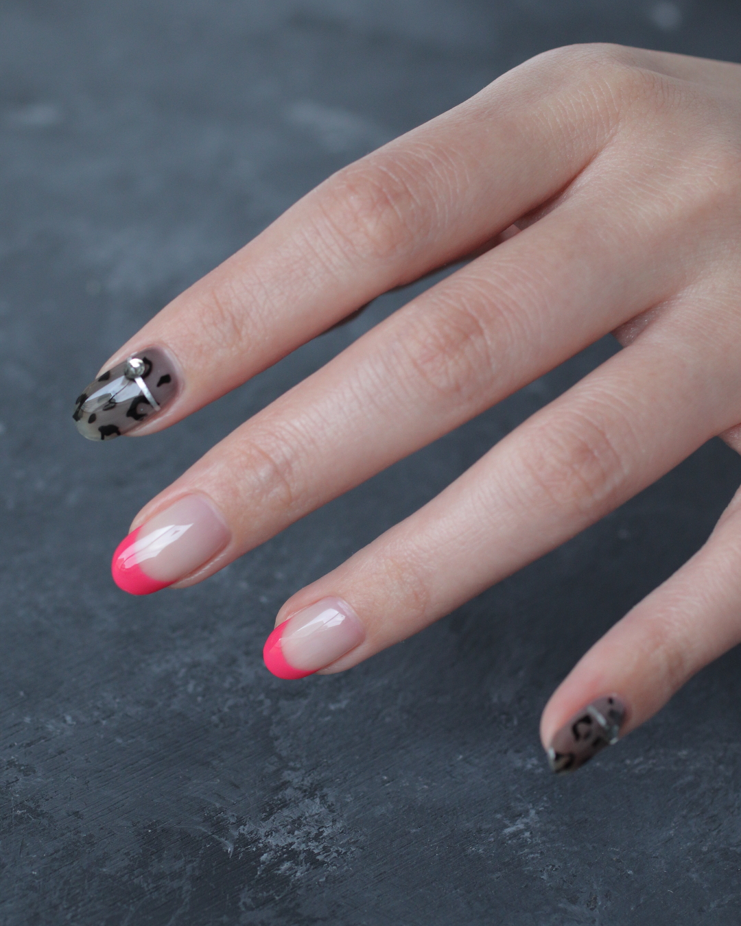 新百合ヶ丘パラジェル＆カルジェルネイルサロン「ネイルマーナ」アニマルネイル2025