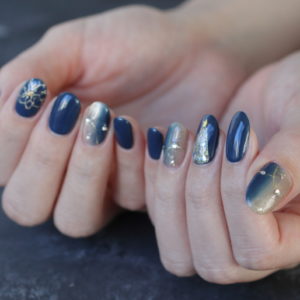 新百合ヶ丘パラジェル＆カルジェルネイルサロン「ネイルマーナ」クリスマスネイル2025