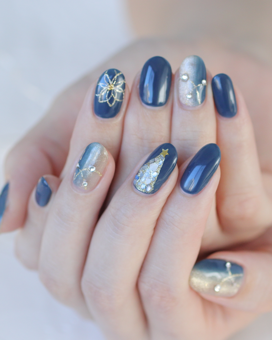 新百合ヶ丘パラジェル＆カルジェルネイルサロン「ネイルマーナ」クリスマスネイル2025