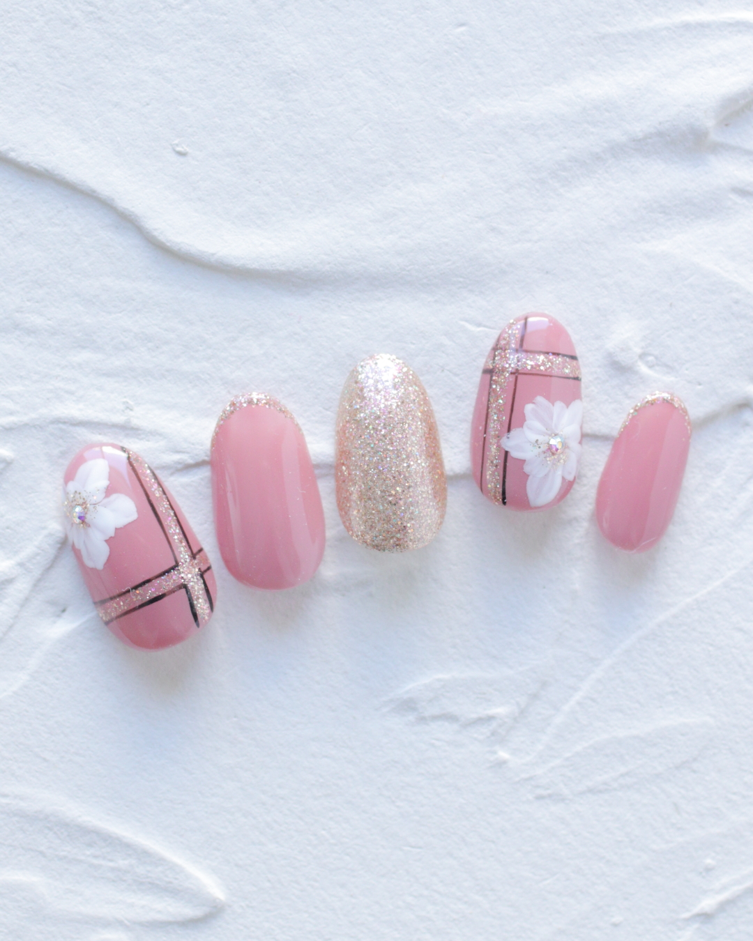 新百合ヶ丘パラジェル＆カルジェルネイルサロン「ネイルマーナ」初春ネイル2025