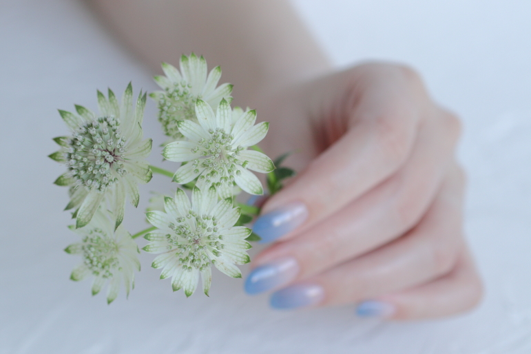 新百合ヶ丘パラジェル＆カルジェルネイルサロン「ネイルマーナ」グラデーションネイル2026